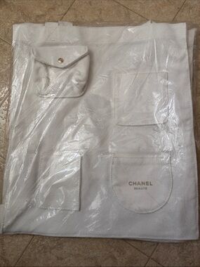 New Chanel Beauté GWP White Canvas Tote Bag